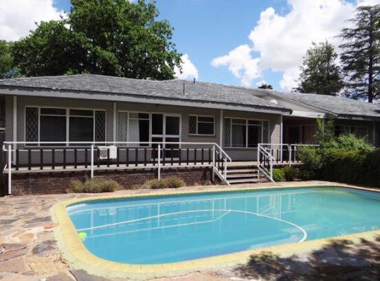 Credo Guest House Bloemfontein Bagian luar foto