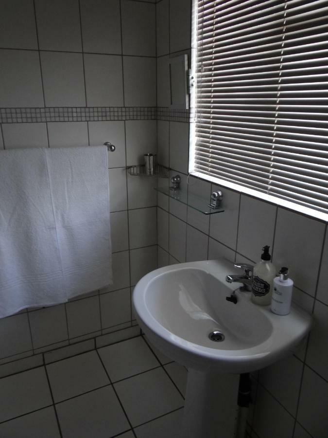 Credo Guest House Bloemfontein Bagian luar foto