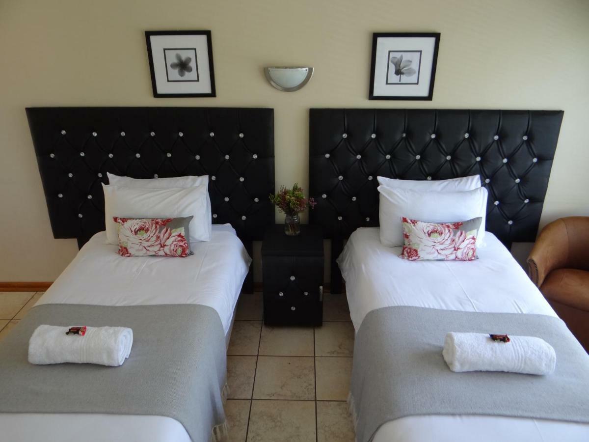 Credo Guest House Bloemfontein Bagian luar foto