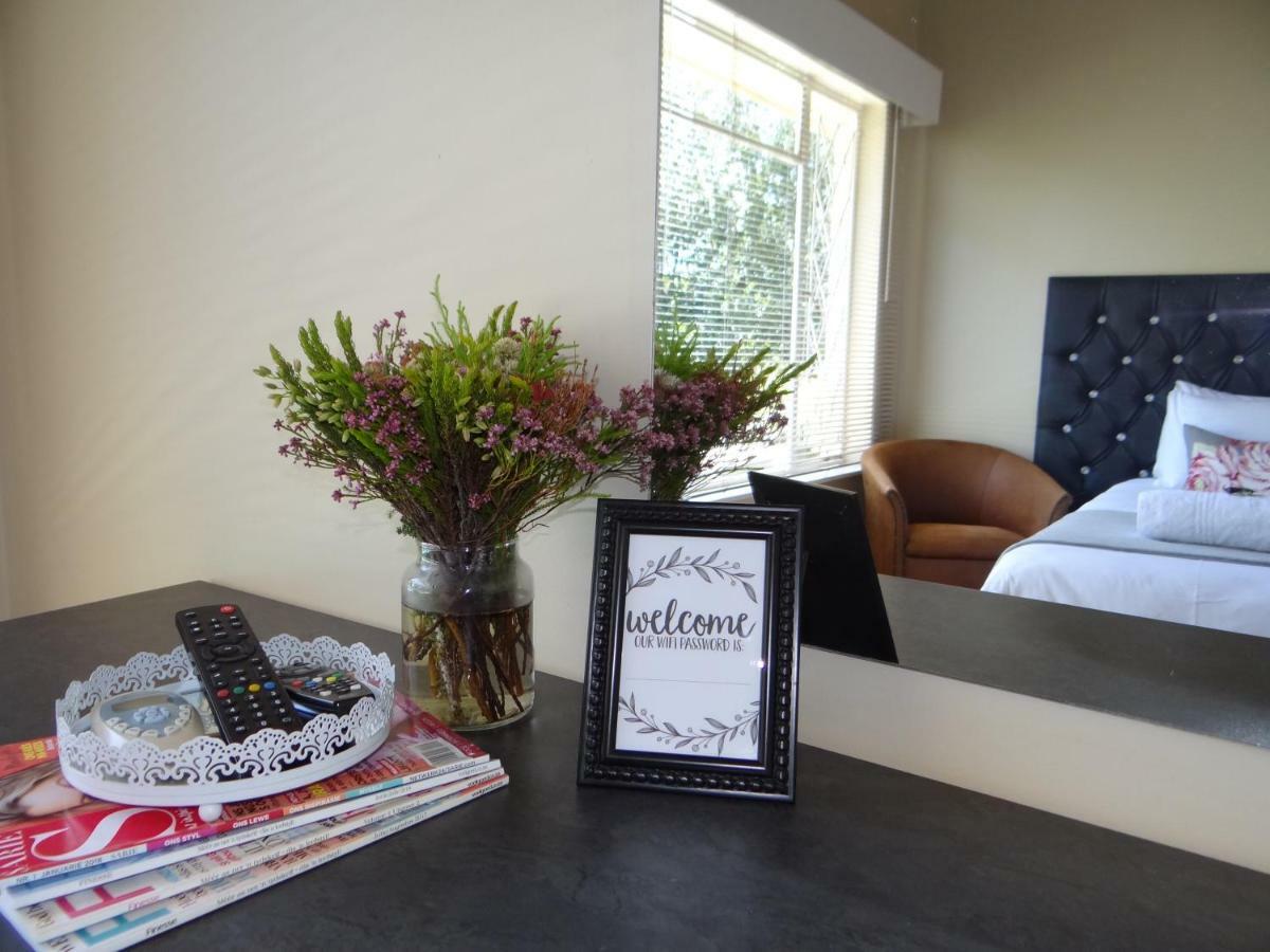 Credo Guest House Bloemfontein Bagian luar foto