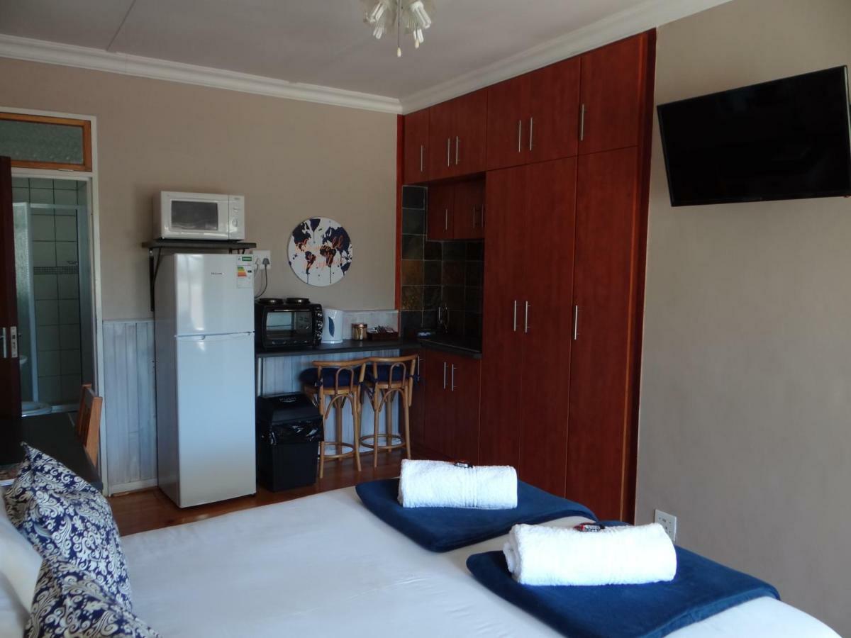 Credo Guest House Bloemfontein Bagian luar foto