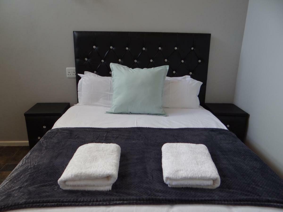 Credo Guest House Bloemfontein Bagian luar foto