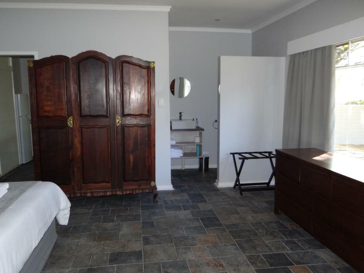 Credo Guest House Bloemfontein Bagian luar foto